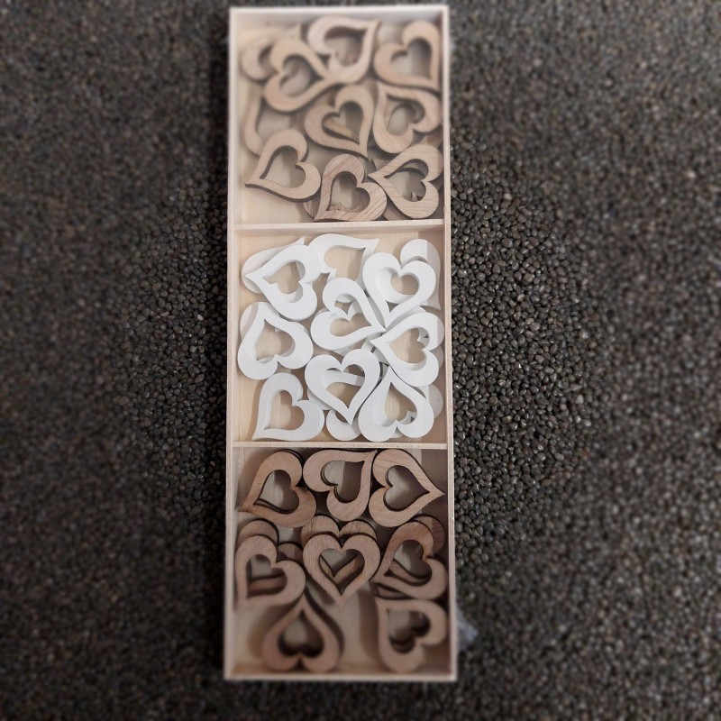 Coffret de 48 cœurs en bois naturel/blanc 3cm