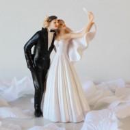 Figurine couple de mariés selfie, 14cm