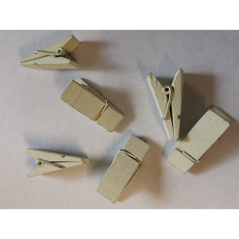 12 Pyramidenzangen, Elfenbein, 3,5 x 1,2 cm