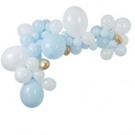 Arch-Kit mit 57 babyblauen Luftballons