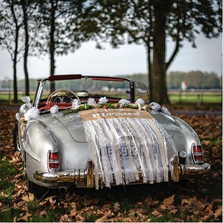 Landauto-Bausatz „Just Married“ aus Jute, Spitze, Leinen